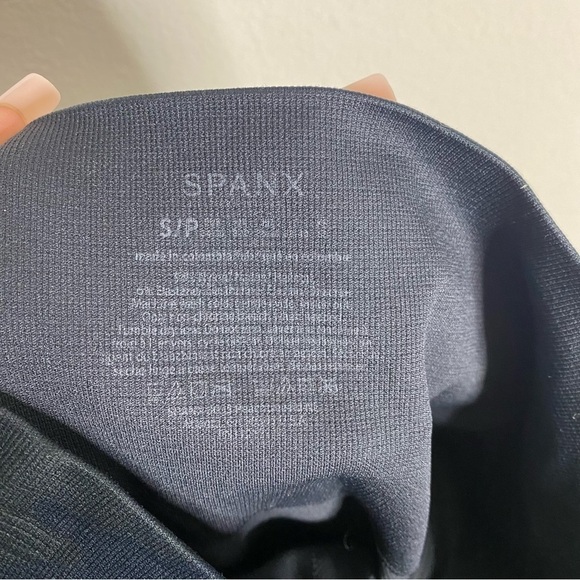 SPANX gray green camo high rise yoga leggings size small - Picture 4 of 4